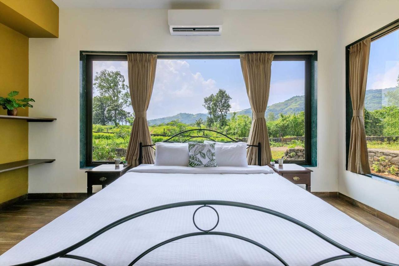 Stayvista'S Shivom Villa 2 - A Serene Escape With Views Of The Valley And Lake Lonavala Dış mekan fotoğraf