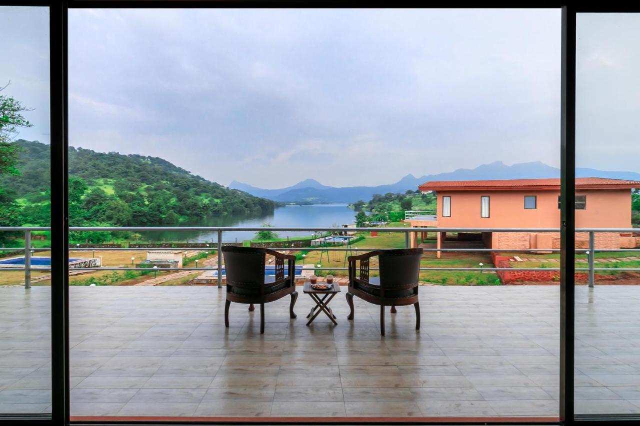 Stayvista'S Shivom Villa 2 - A Serene Escape With Views Of The Valley And Lake Lonavala Dış mekan fotoğraf